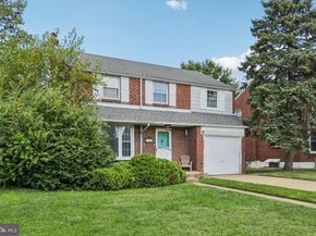 907 Glenview Street, Philadelphia PA 19111