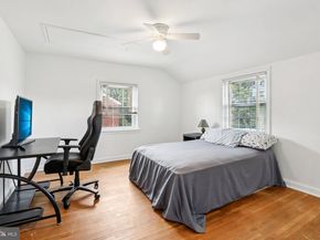 907 Glenview Street, Philadelphia PA 19111