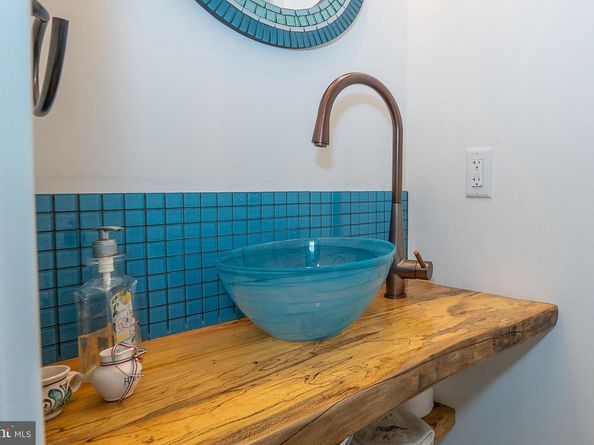 9 Shirley Road, Narberth PA 19072
