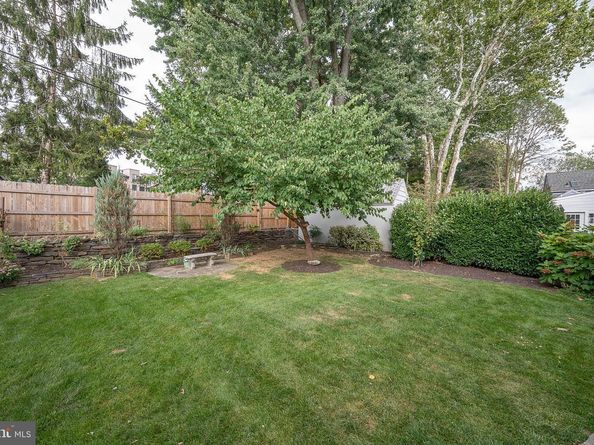 9 Shirley Road, Narberth PA 19072