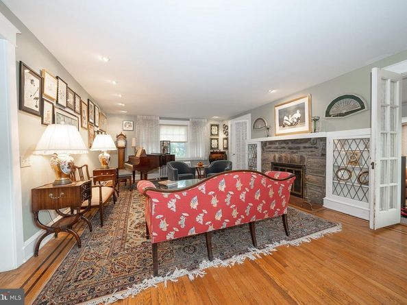 9 Shirley Road, Narberth PA 19072