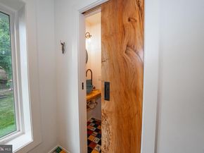 9 Shirley Road, Narberth PA 19072