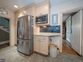 9 Shirley Road, Narberth PA 19072