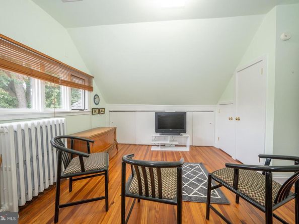 9 Shirley Road, Narberth PA 19072