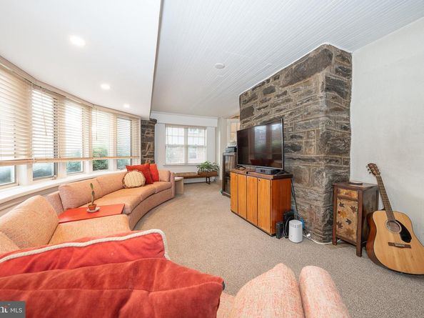 9 Shirley Road, Narberth PA 19072
