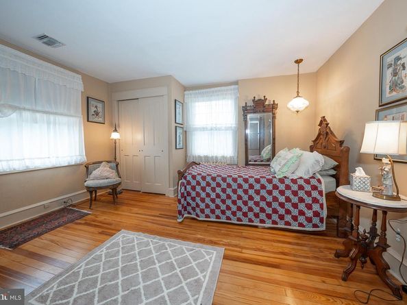 9 Shirley Road, Narberth PA 19072