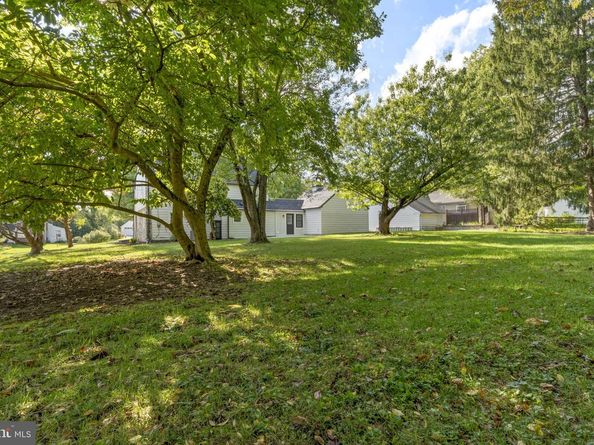 218 Engle Drive, Wallingford PA 19086