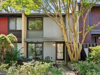 2210 Coppersmith Square