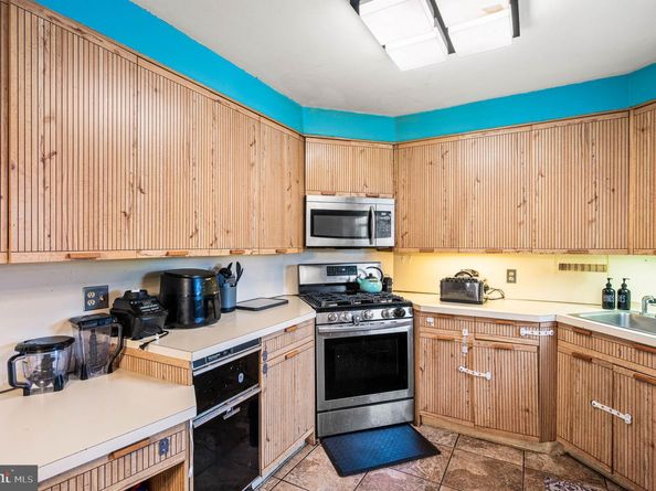 358 Tomlinson Terrace, Philadelphia PA 19116