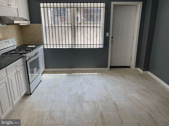 952 Winton Street, Philadelphia PA 19148