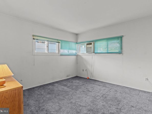 14 Vista Road, Levittown PA 19057