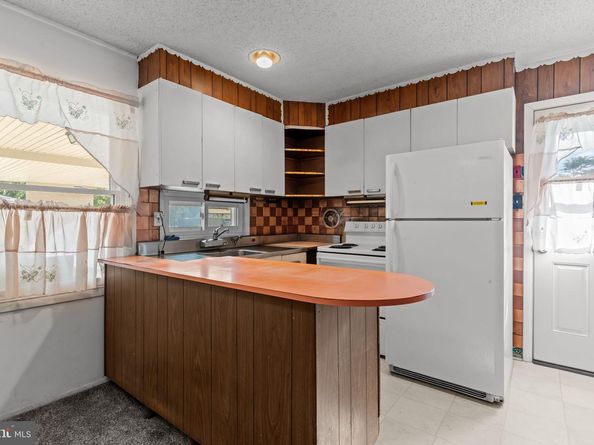 14 Vista Road, Levittown PA 19057