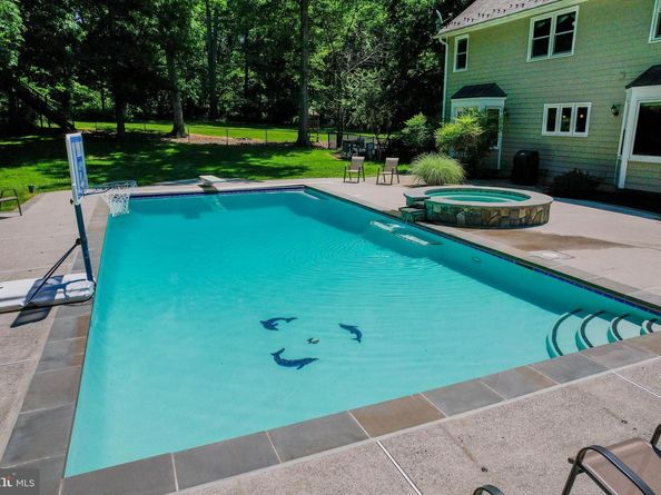 116 Lake Drive, Sterling VA 20164