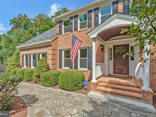 116 Lake Drive, Sterling VA 20164