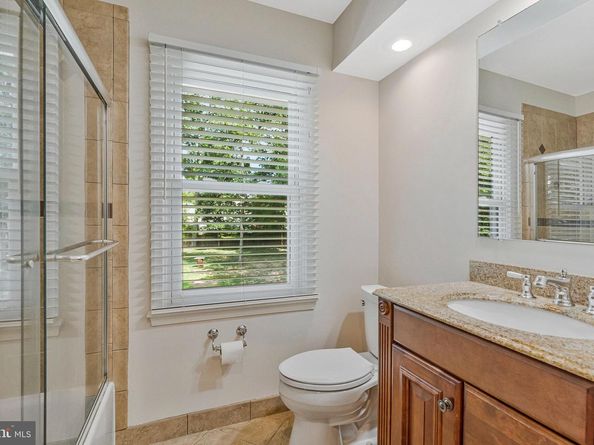 116 Lake Drive, Sterling VA 20164