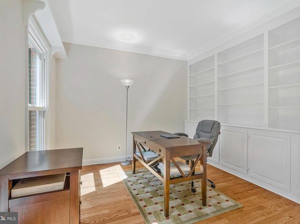 116 Lake Drive, Sterling VA 20164