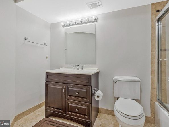 116 Lake Drive, Sterling VA 20164