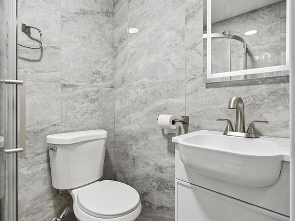 926 Winton Street, Philadelphia PA 19148