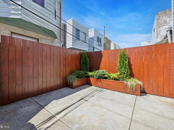 926 Winton Street, Philadelphia PA 19148