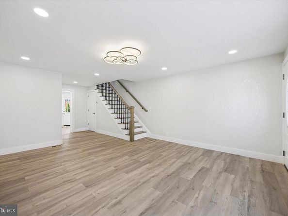 926 Winton Street, Philadelphia PA 19148