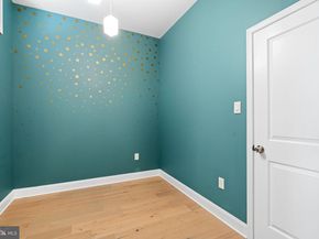 2 Willings Alley Mews, Philadelphia PA 19106
