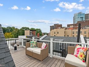2 Willings Alley Mews, Philadelphia PA 19106