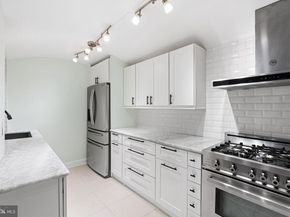 2 Willings Alley Mews, Philadelphia PA 19106