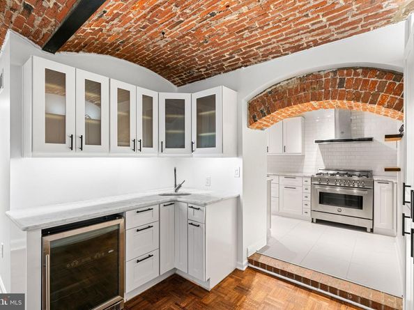 2 Willings Alley Mews, Philadelphia PA 19106