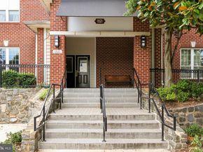 1521 Spring Gate Drive 10413, Mclean VA 22102