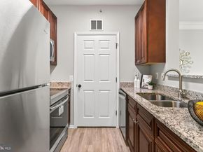 1521 Spring Gate Drive 10413, Mclean VA 22102
