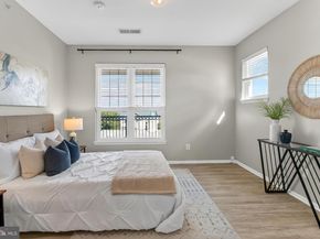 1521 Spring Gate Drive 10413, Mclean VA 22102