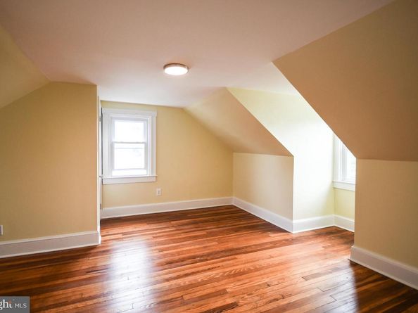 15 E Albemarle Avenue, Lansdowne PA 19050