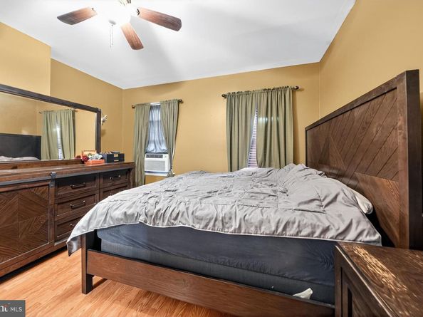905 Daly Street, Philadelphia PA 19148