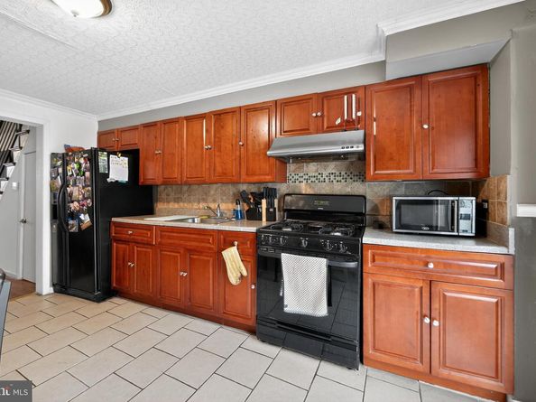 905 Daly Street, Philadelphia PA 19148
