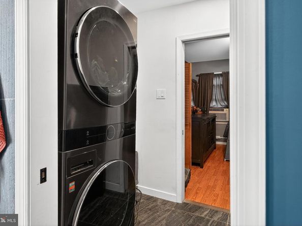 905 Daly Street, Philadelphia PA 19148