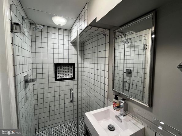 2423 W Seybert Street, Philadelphia PA 19121