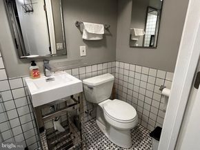 2423 W Seybert Street, Philadelphia PA 19121