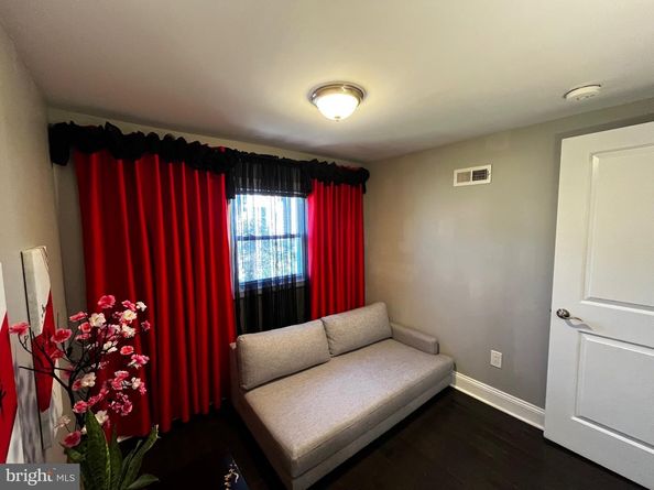 2423 W Seybert Street, Philadelphia PA 19121