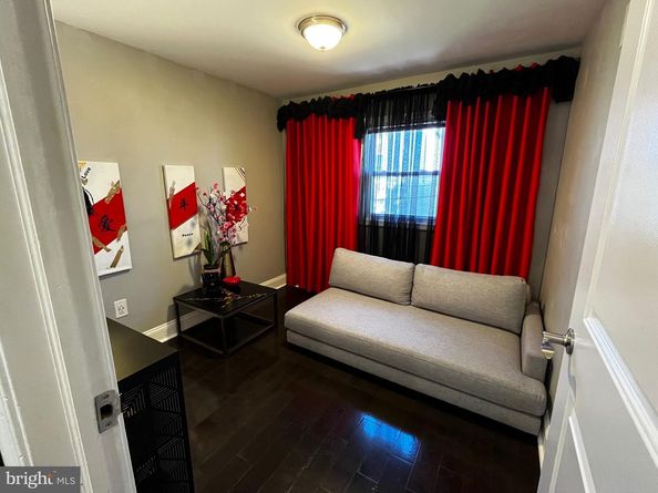 2423 W Seybert Street, Philadelphia PA 19121