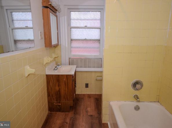 9 Harrison Avenue, Clifton Heights PA 19018