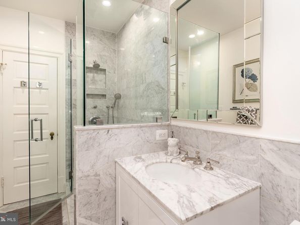 2131 Bancroft Place NW, Washington DC 20008