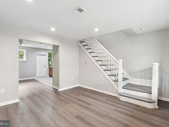 5520 Matthews Street