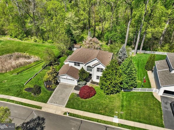 503 Ridgerun Lane, Philadelphia PA 19111