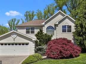 503 Ridgerun Lane, Philadelphia PA 19111