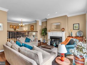 1118 N Pitt Street N, Alexandria VA 22314