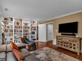 1118 N Pitt Street N, Alexandria VA 22314