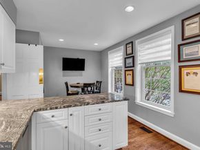 1118 N Pitt Street N, Alexandria VA 22314