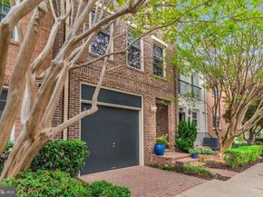 1118 N Pitt Street N, Alexandria VA 22314