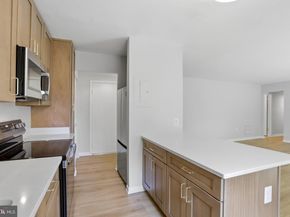 3300 S 28TH Street 402, Alexandria VA 22302