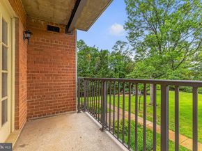 3334 Spring Lane B30, Falls Church VA 22041